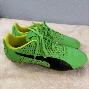 Puma Men's Lime Green and Black Athletic Cleats Ground  Soccer SZ 8 N Green BlLK